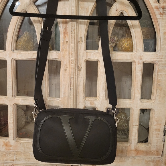 Valentino Garavani VLogo crossbody bag nylon and leather - Picture 12 of 12
